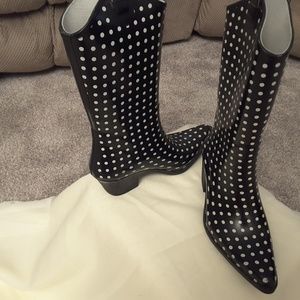 Rubber Rain Boots   polka dots size 6  black and white